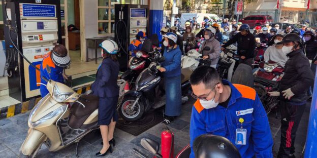 Kerja jarak jauh di Vietnam untuk hemat energi dan biaya