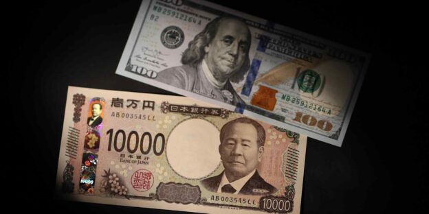 Yen Jepang mendekati 160 per dolar, analisis dampak ekonomi